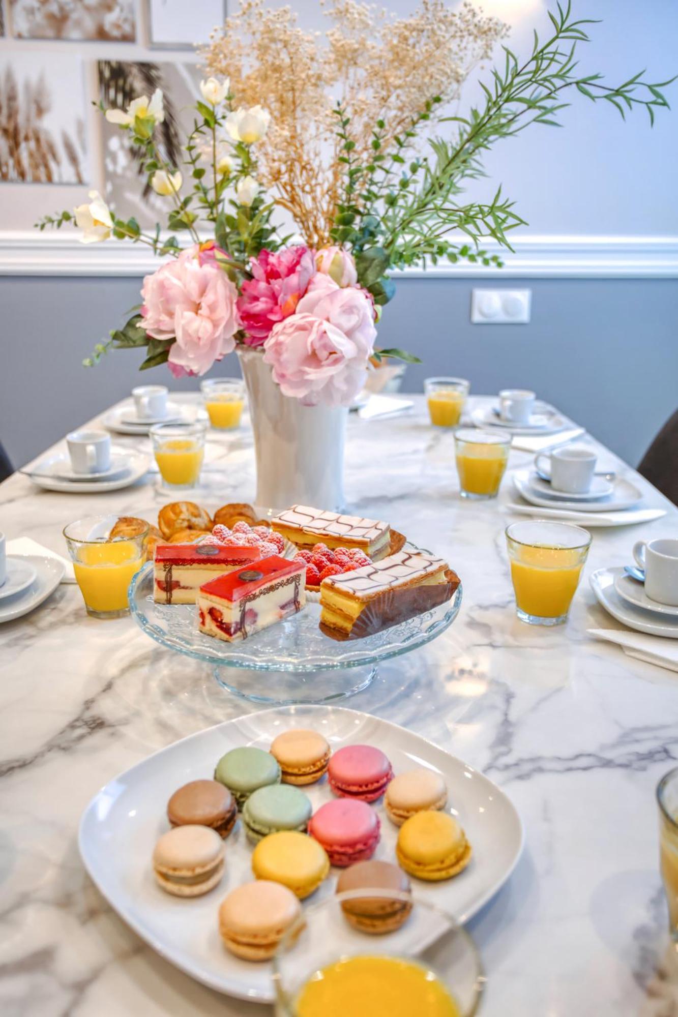 Elegant Triplex In Paris - Ideal For 10 - Aircon 외부 사진