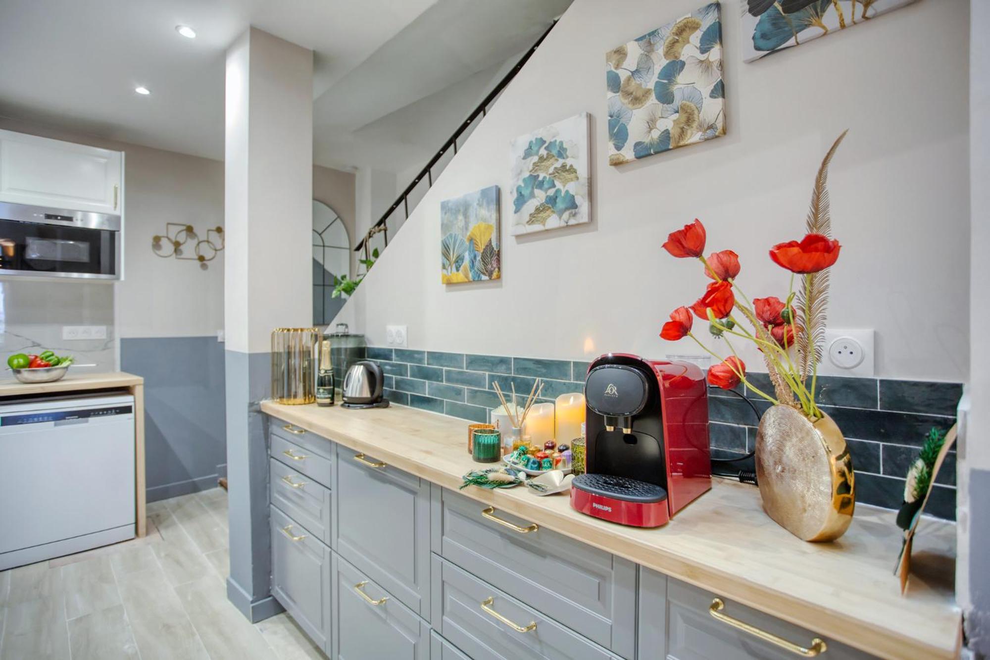 Elegant Triplex In Paris - Ideal For 10 - Aircon 외부 사진
