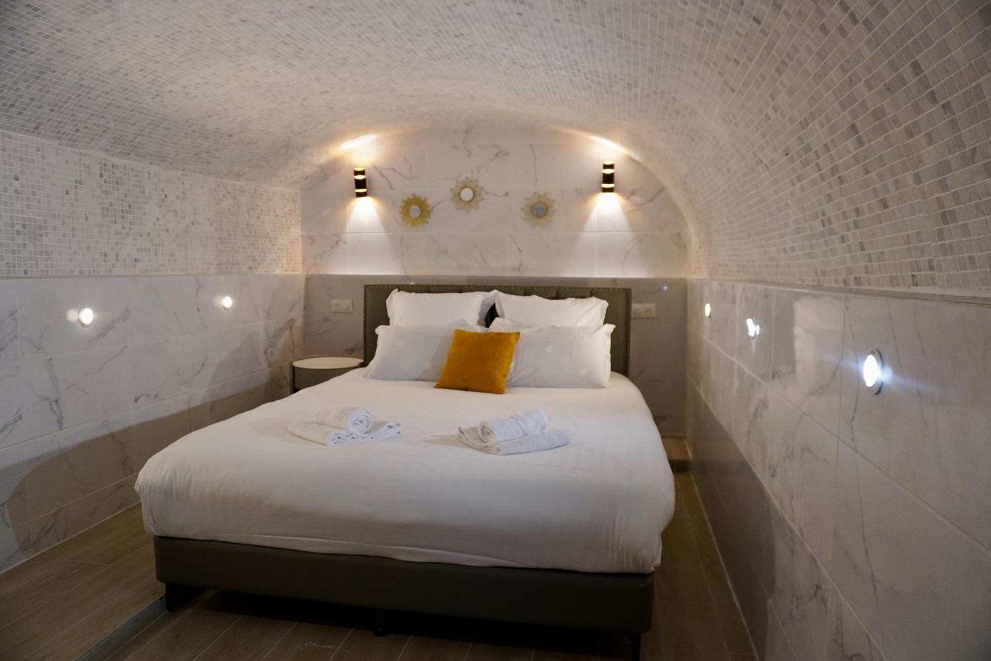 Elegant Triplex In Paris - Ideal For 10 - Aircon 외부 사진